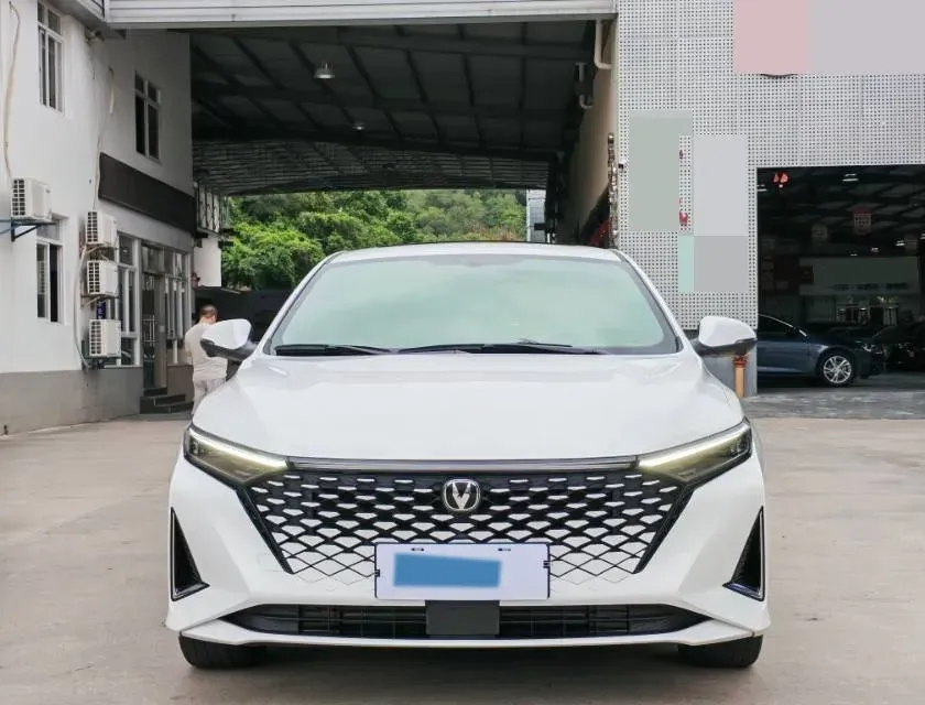 2023 ChangAn Raeton Plus 1.5T 188HP L4 7DCT,autocango,china used car exporter,china ev exporter,chinese used car exporter,chinese used ev exporter