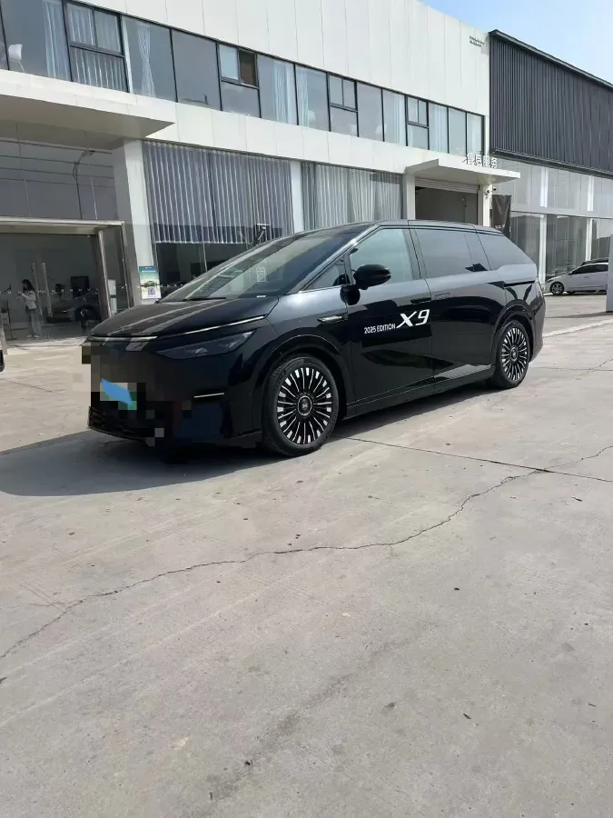 2025 Xpeng X9 BEV,autocango,china used car exporter,china ev exporter,chinese used car exporter,chinese used ev exporter