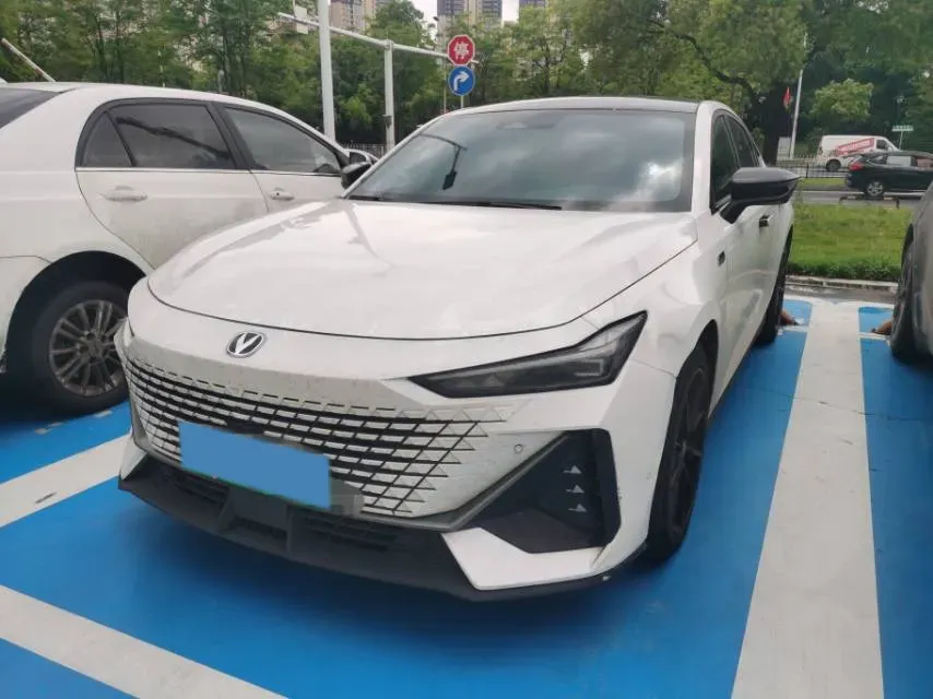 2023 ChangAn UNI-V iDD 1.5T 170HP L4 6TCT PHEV 18.4KWH,autocango,china used car exporter,china ev exporter,chinese used car exporter,chinese used ev exporter