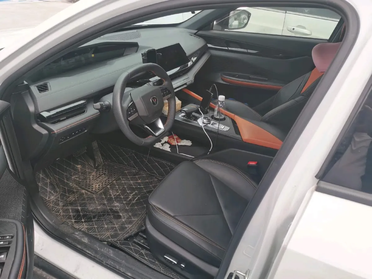 2023 ChangAn UNI-V iDD 1.5T 170HP L4 6TCT PHEV 18.4KWH,autocango,china used car exporter,china ev exporter,chinese used car exporter,chinese used ev exporter