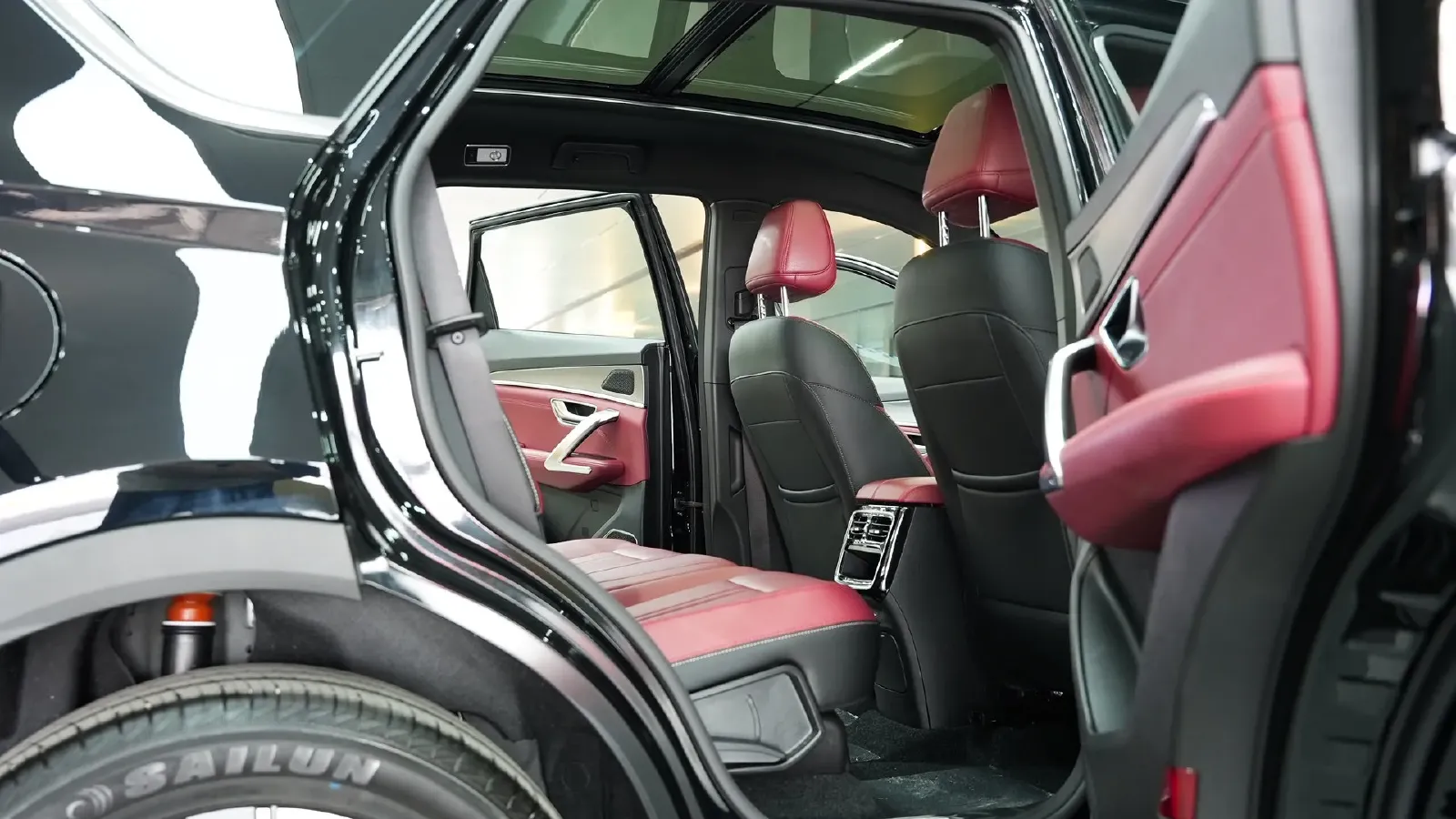 2025 Jetour X70 Plus 1.5T 156HP L4 6DCT,autocango,china used car exporter,china ev exporter,chinese used car exporter,chinese used ev exporter