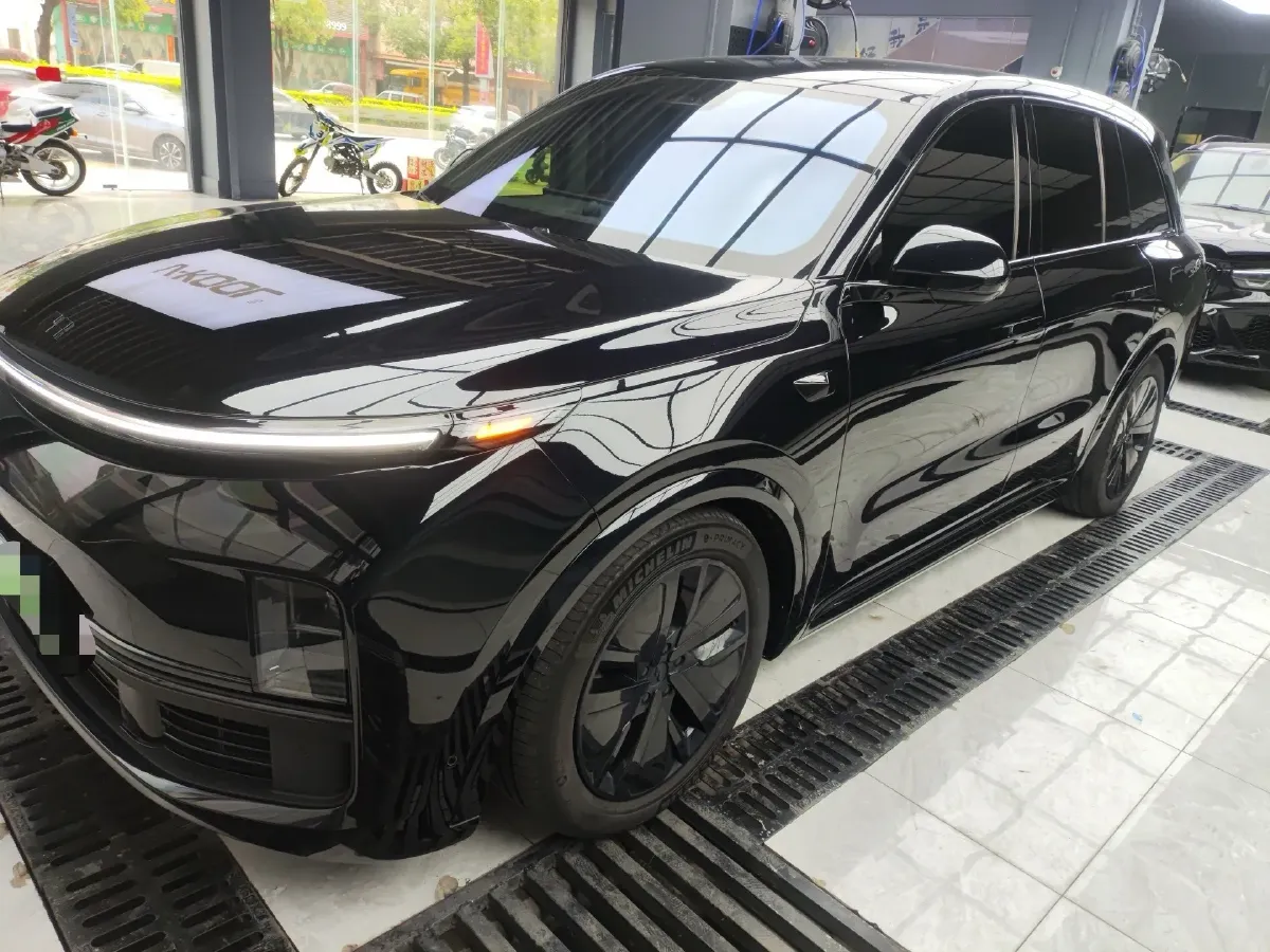 2024 Volvo S60 2.0T 197HP L4 7DCT,autocango,china used car exporter,china ev exporter,chinese used car exporter,chinese used ev exporter