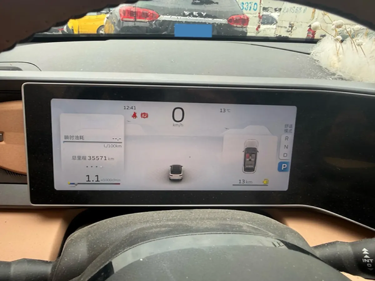 2023 Geely ICON 1.5T 181HP L4 7DCT,autocango,china used car exporter,china ev exporter,chinese used car exporter,chinese used ev exporter