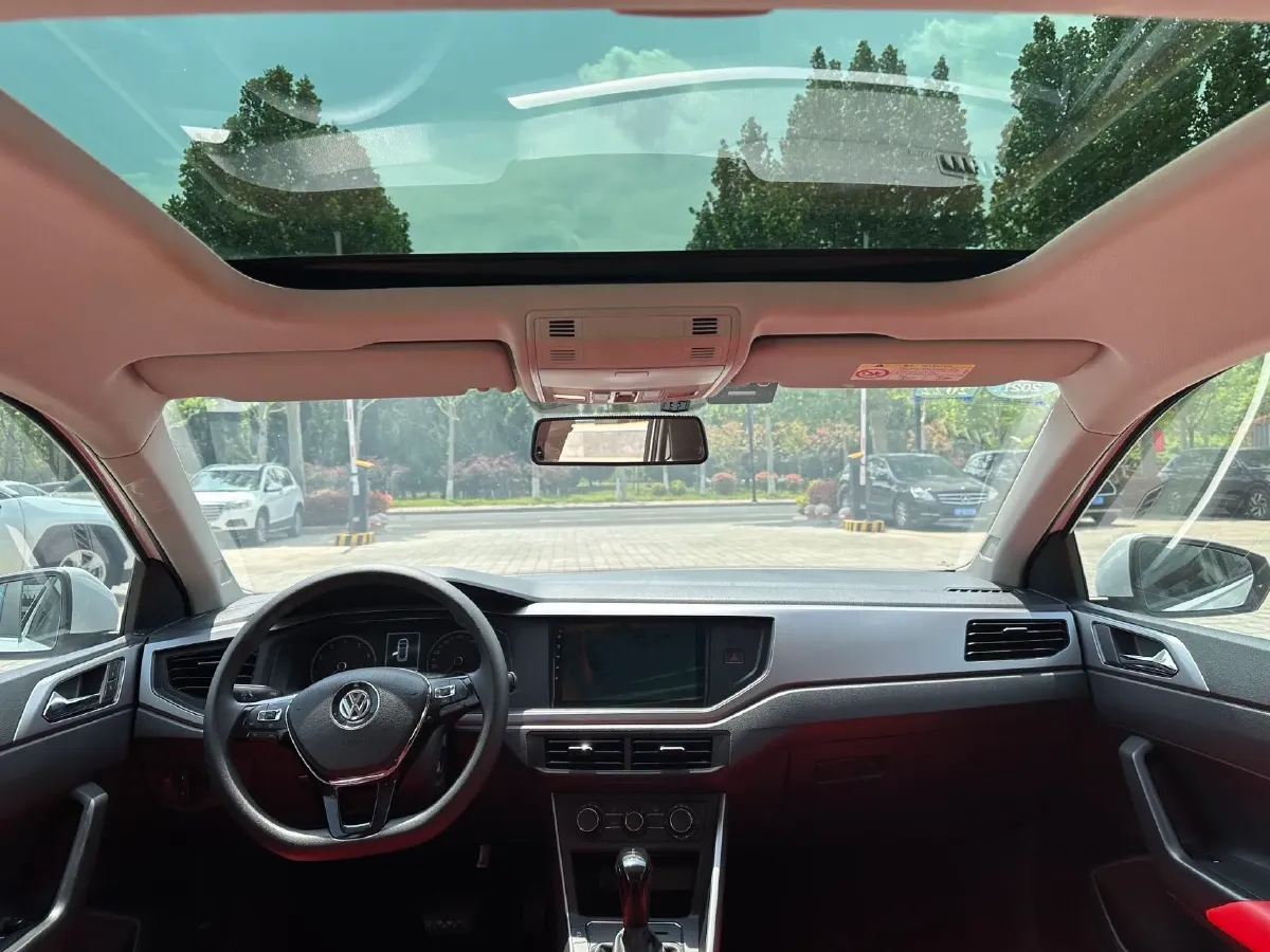 2019 Volkswagen Polo 1.5L 113HP L4 6AT,autocango,china used car exporter,china ev exporter,chinese used car exporter,chinese used ev exporter