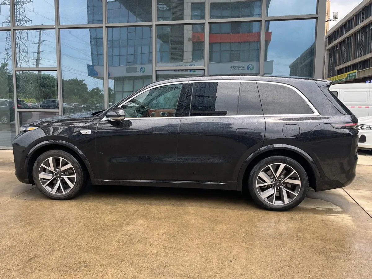 2023 Li L8 Range Extended 154HP REEV 40.9KWH,autocango,china used car exporter,china ev exporter,chinese used car exporter,chinese used ev exporter