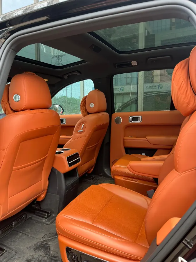 2023 Li L8 Range Extended 154HP REEV 40.9KWH,autocango,china used car exporter,china ev exporter,chinese used car exporter,chinese used ev exporter