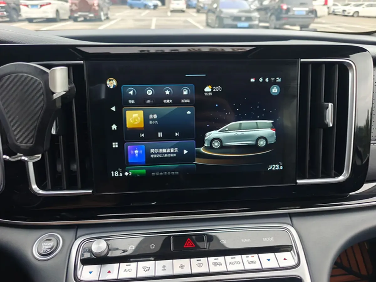 2021 GAC Trumpchi M8 2.0T 252HP L4 8AT,autocango,china used car exporter,china ev exporter,chinese used car exporter,chinese used ev exporter