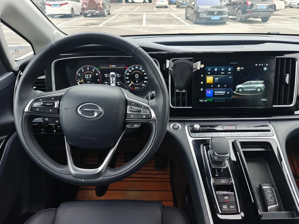 2021 GAC Trumpchi M8 2.0T 252HP L4 8AT,autocango,china used car exporter,china ev exporter,chinese used car exporter,chinese used ev exporter