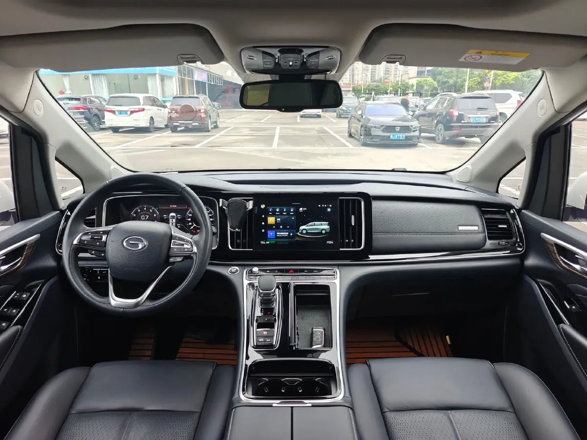 2021 GAC Trumpchi M8 2.0T 252HP L4 8AT,autocango,china used car exporter,china ev exporter,chinese used car exporter,chinese used ev exporter