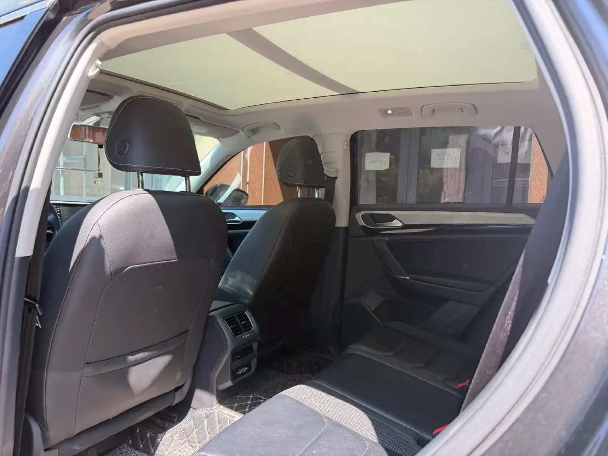 2019 Jeep Cherokee 2.0T 234HP L4 9AT,autocango,china used car exporter,china ev exporter,chinese used car exporter,chinese used ev exporter