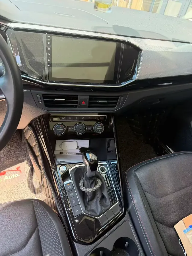 2019 Jeep Cherokee 2.0T 234HP L4 9AT,autocango,china used car exporter,china ev exporter,chinese used car exporter,chinese used ev exporter