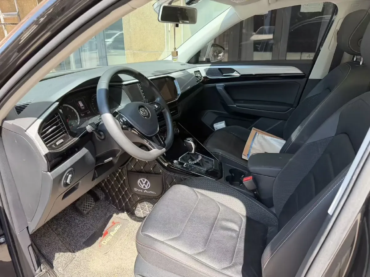 2019 Jeep Cherokee 2.0T 234HP L4 9AT,autocango,china used car exporter,china ev exporter,chinese used car exporter,chinese used ev exporter