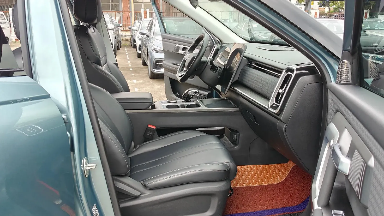 2023 Chery Exploration 06 1.6T 197HP L4 7DCT,autocango,china used car exporter,china ev exporter,chinese used car exporter,chinese used ev exporter