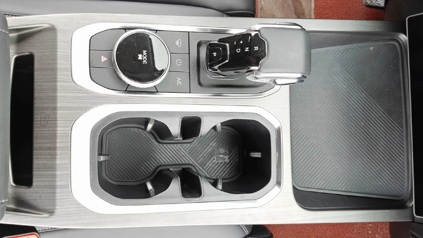 2023 Chery Exploration 06 1.6T 197HP L4 7DCT,autocango,china used car exporter,china ev exporter,chinese used car exporter,chinese used ev exporter