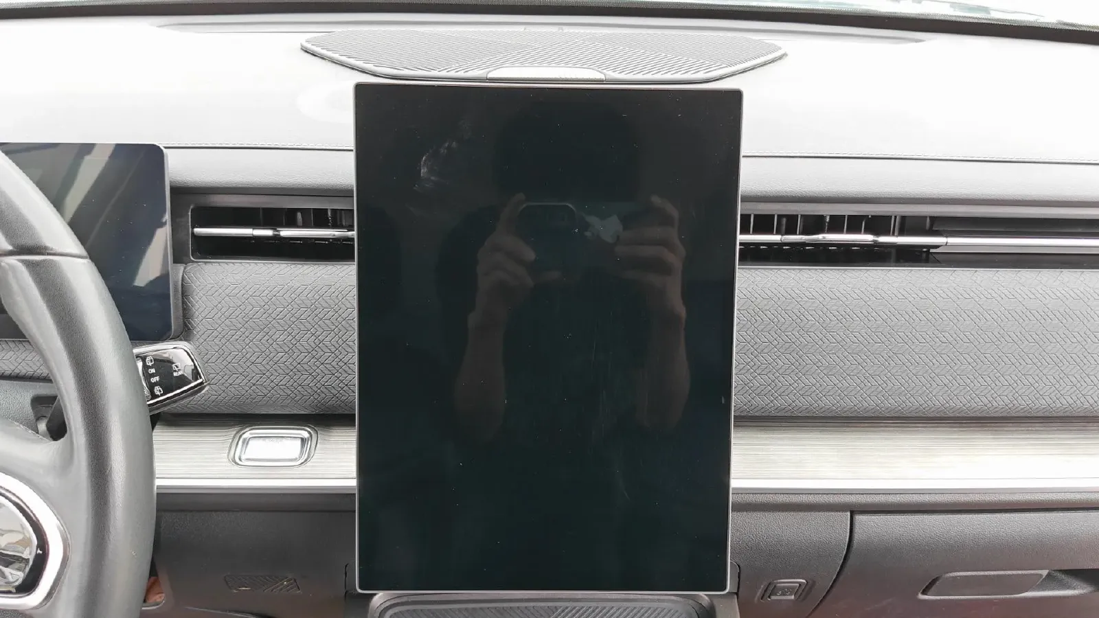 2023 Chery Exploration 06 1.6T 197HP L4 7DCT,autocango,china used car exporter,china ev exporter,chinese used car exporter,chinese used ev exporter