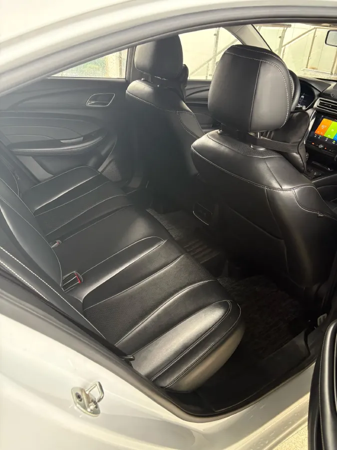 2021 Roewe i5 1.5L 120HP L4 CVT,autocango,china used car exporter,china ev exporter,chinese used car exporter,chinese used ev exporter