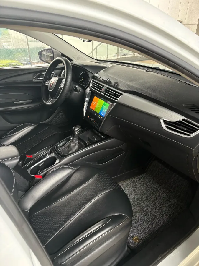 2021 Roewe i5 1.5L 120HP L4 CVT,autocango,china used car exporter,china ev exporter,chinese used car exporter,chinese used ev exporter