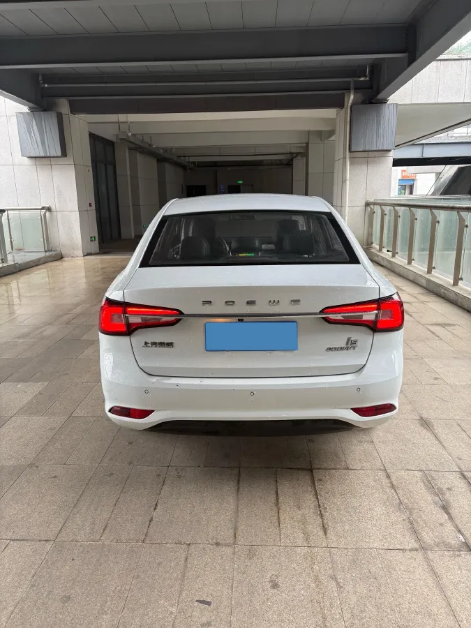 2021 Roewe i5 1.5L 120HP L4 CVT,autocango,china used car exporter,china ev exporter,chinese used car exporter,chinese used ev exporter