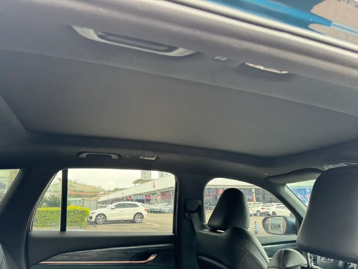 2021 Geely Monjaro 2.0T 218HP L4 7DCT,autocango,china used car exporter,china ev exporter,chinese used car exporter,chinese used ev exporter