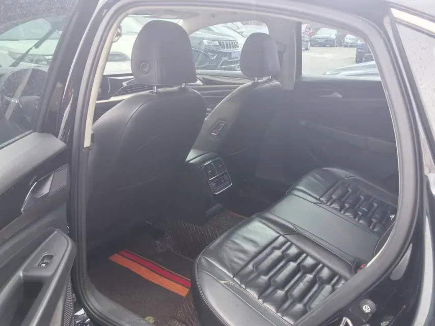 2020 Volkswagen Passat 2.0T 186HP L4 7DCT,autocango,china used car exporter,china ev exporter,chinese used car exporter,chinese used ev exporter