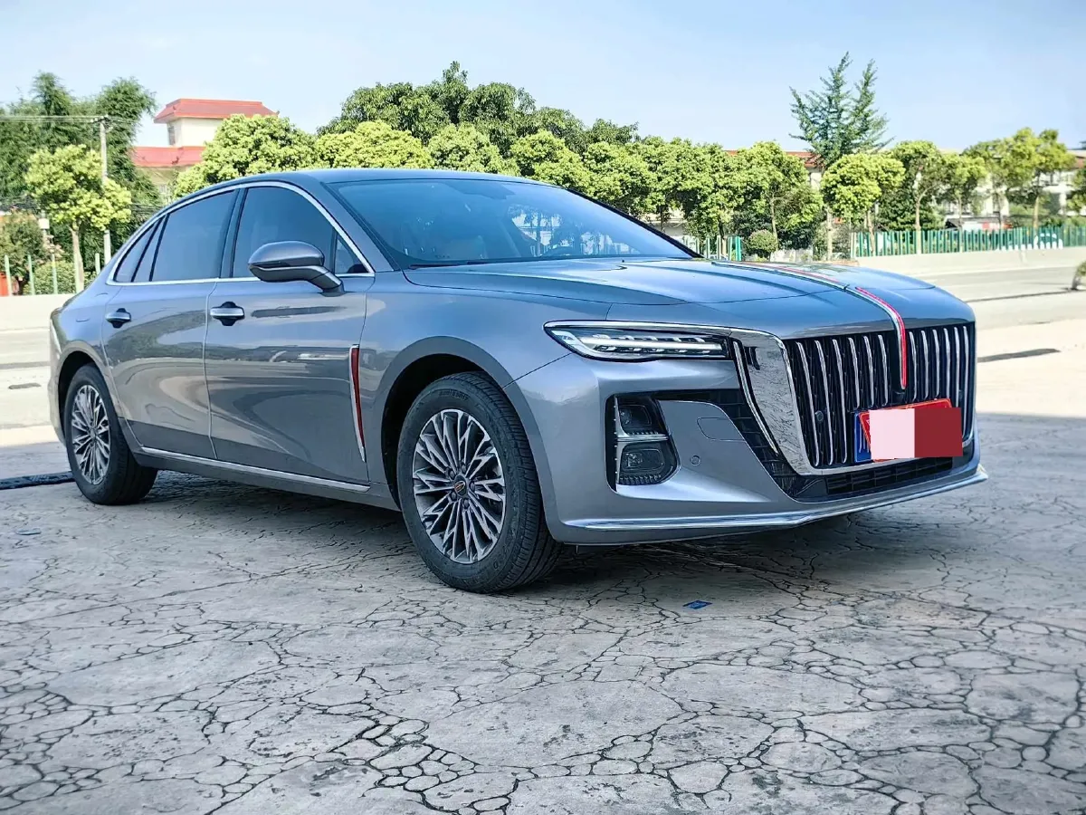 2024 HongQi H5 2.0T 224HP L4 8AT,autocango,china used car exporter,china ev exporter,chinese used car exporter,chinese used ev exporter