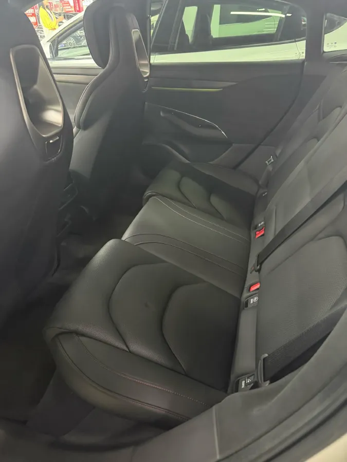 2024 MI SU7 BEV 73.6KWH,autocango,china used car exporter,china ev exporter,chinese used car exporter,chinese used ev exporter