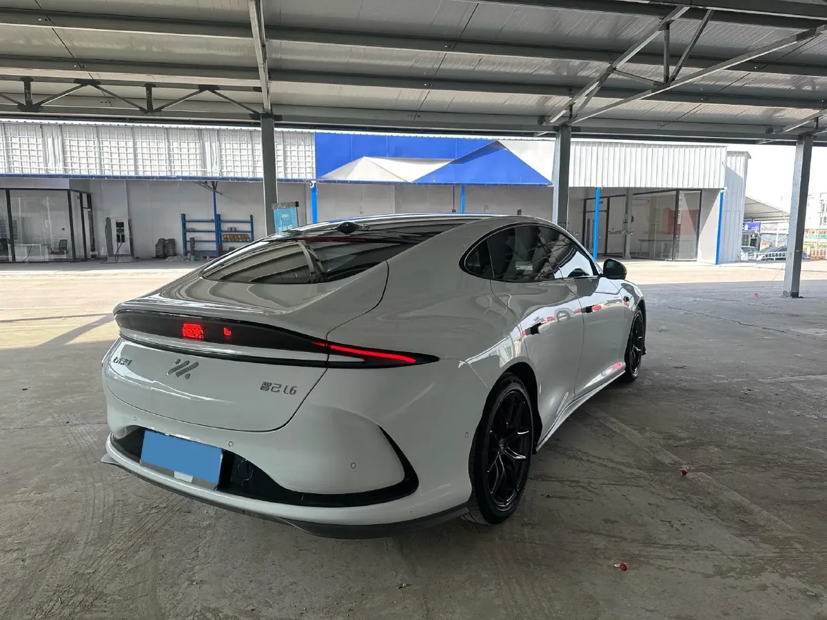 2024 IM L6 BEV 75KWH,autocango,china used car exporter,china ev exporter,chinese used car exporter,chinese used ev exporter