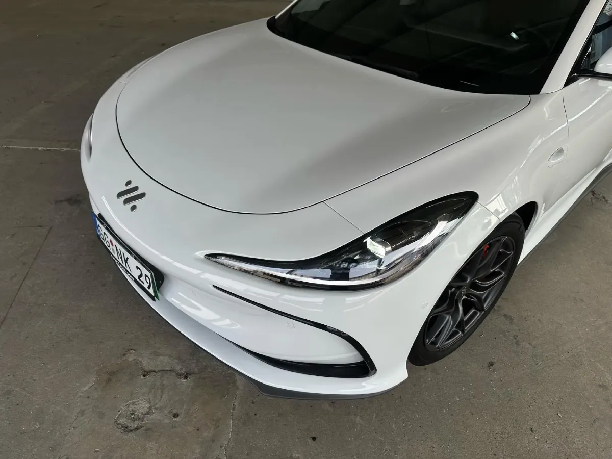 2024 IM L6 BEV 75KWH,autocango,china used car exporter,china ev exporter,chinese used car exporter,chinese used ev exporter