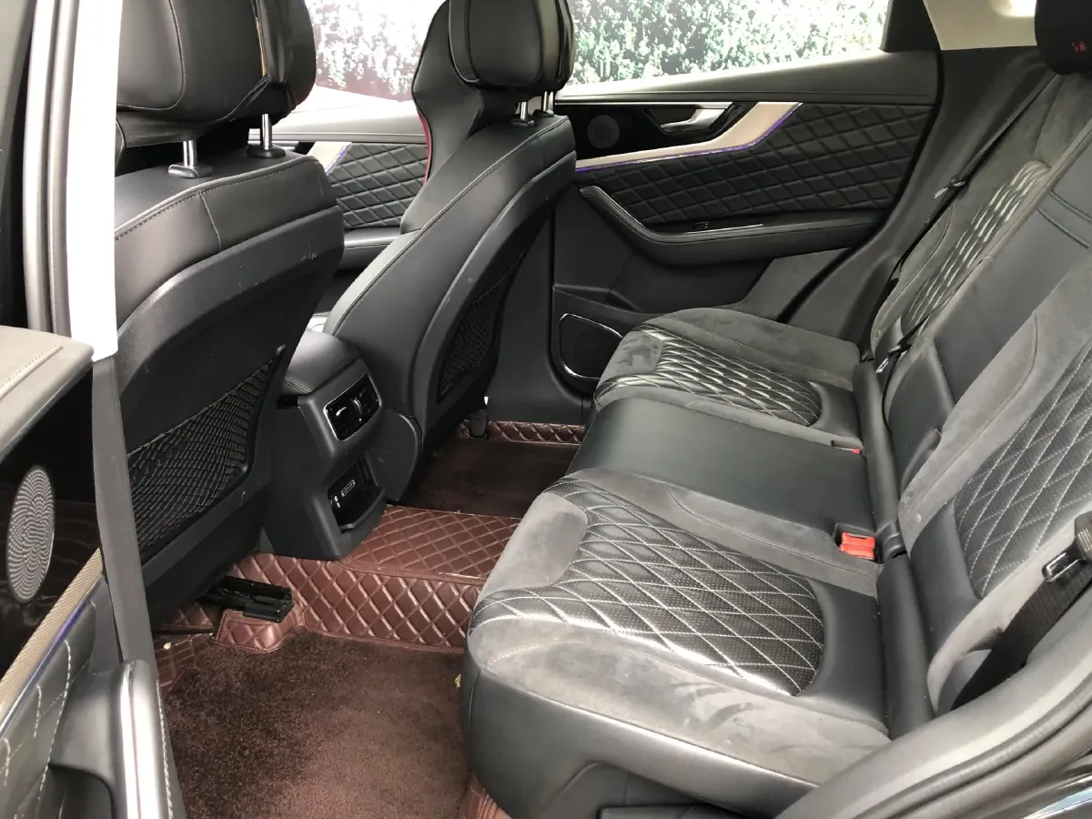 2019 HongQi HS5 2.0T 224HP L4 6AT,autocango,china used car exporter,china ev exporter,chinese used car exporter,chinese used ev exporter