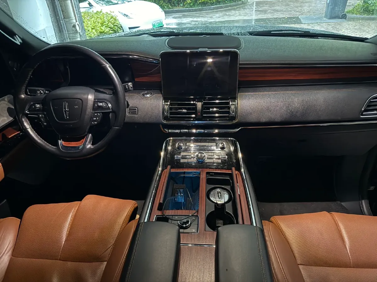 2020 Lincoln Navigator 3.5T 388HP V6 10AT,autocango,china used car exporter,china ev exporter,chinese used car exporter,chinese used ev exporter