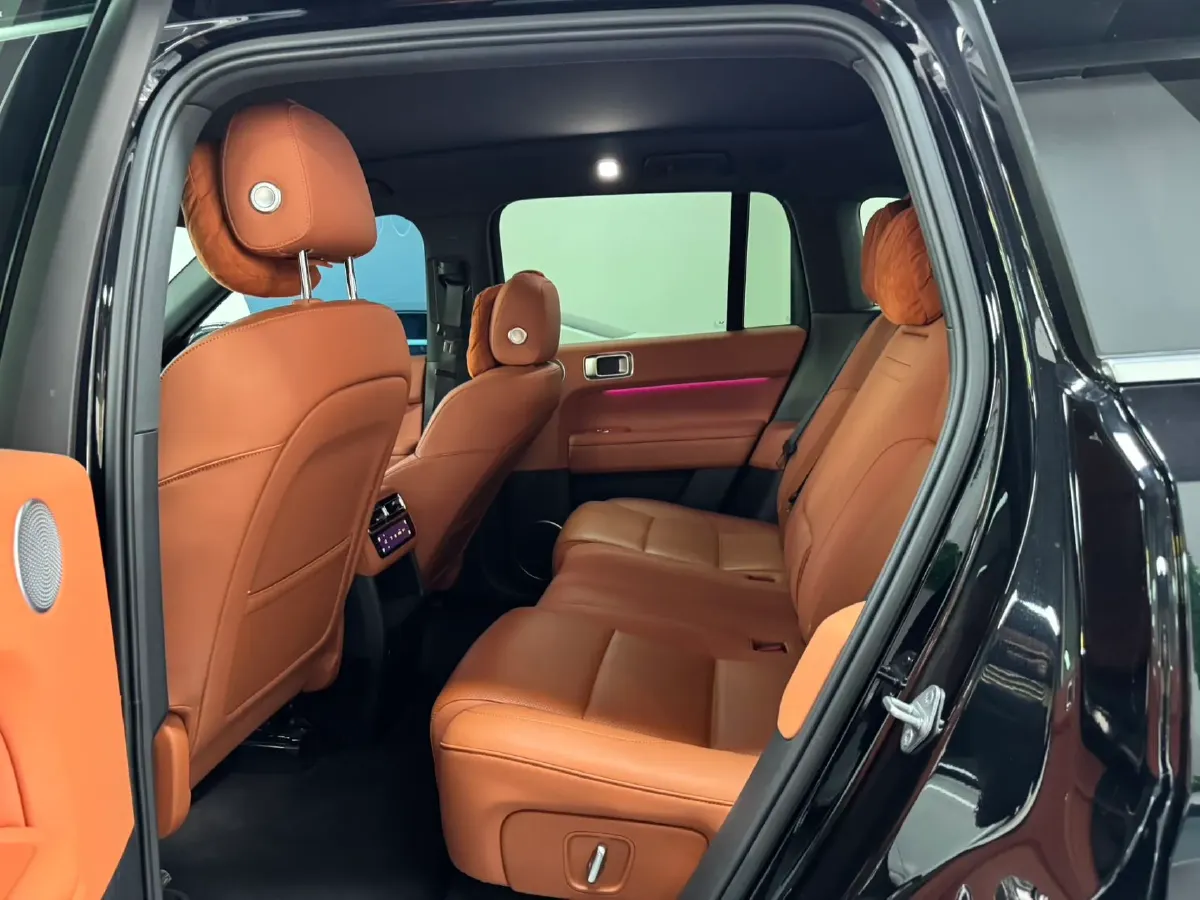 2024 Li L6 Range Extended 154HP L4 REEV 36.8KWH,autocango,china used car exporter,china ev exporter,chinese used car exporter,chinese used ev exporter