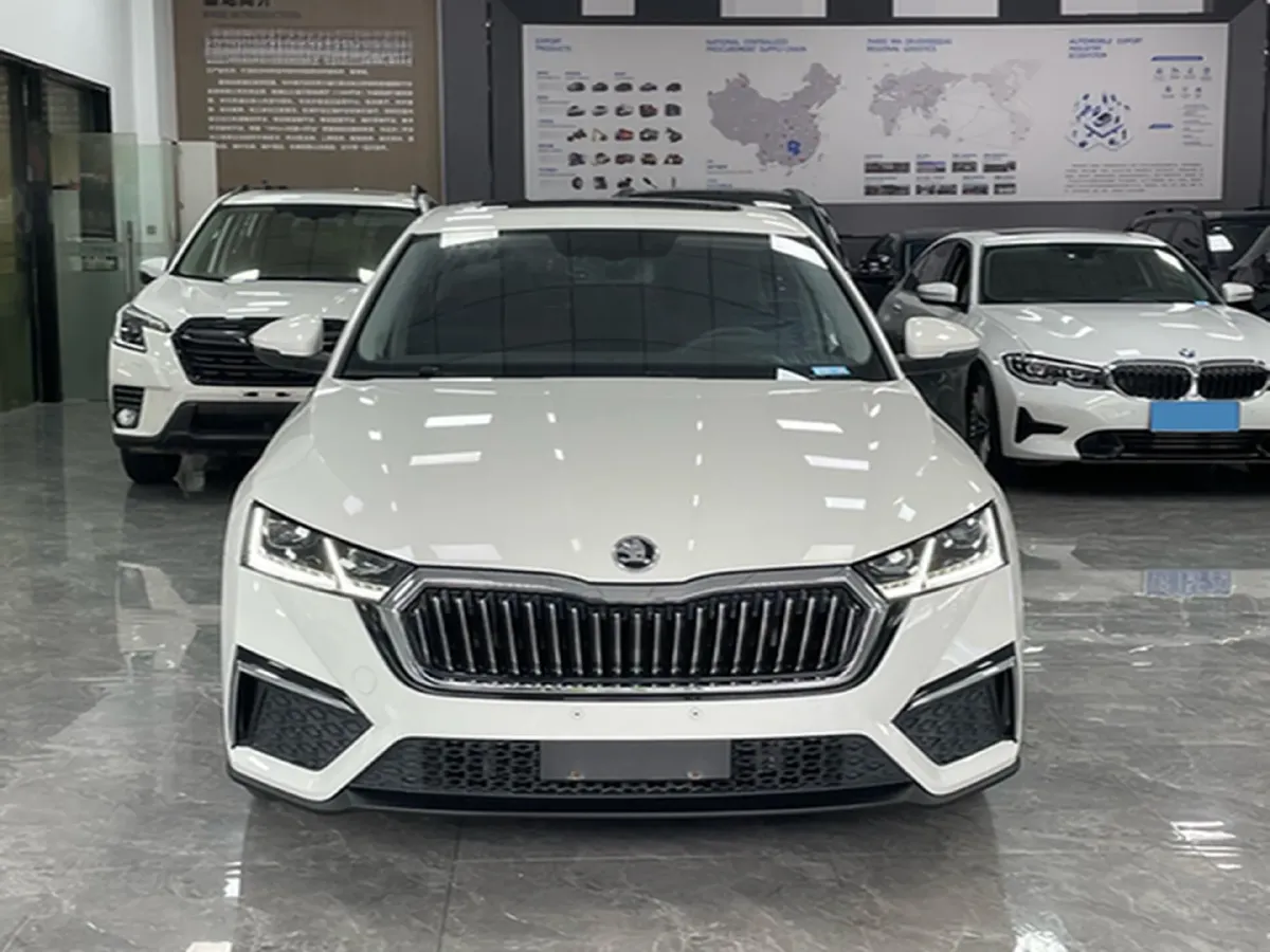 2022 Skoda Octavia 1.4T 150HP L4 7DCT,autocango,china used car exporter,china ev exporter,chinese used car exporter,chinese used ev exporter