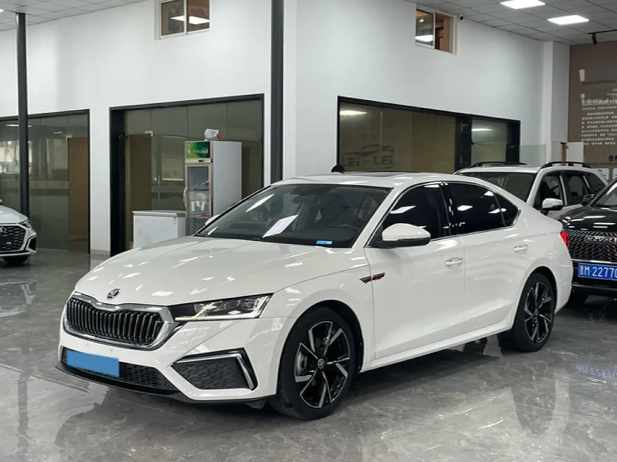 2022 Skoda Octavia 1.4T 150HP L4 7DCT,autocango,china used car exporter,china ev exporter,chinese used car exporter,chinese used ev exporter