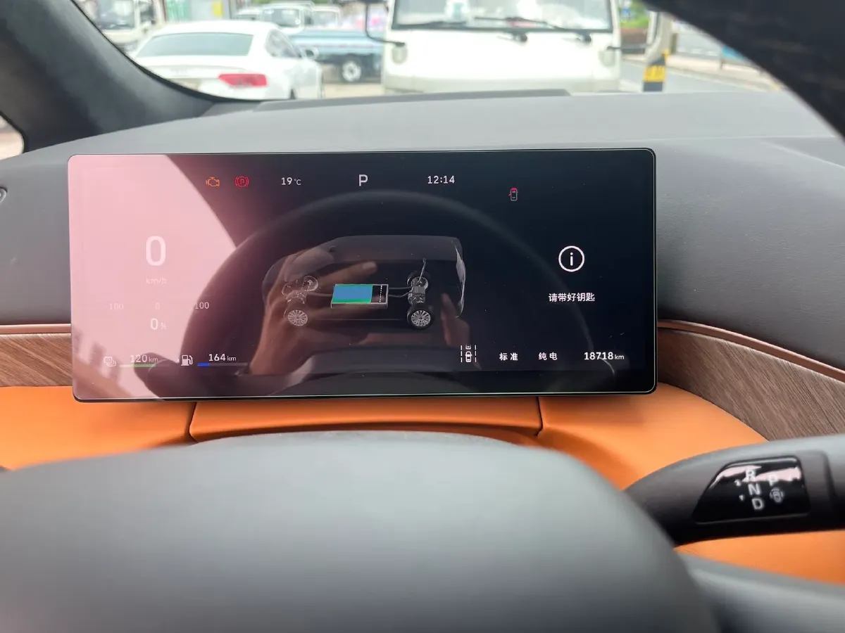 2025 WEY HighMountain 1.5T 170HP L4 4DHT PHEV,autocango,china used car exporter,china ev exporter,chinese used car exporter,chinese used ev exporter