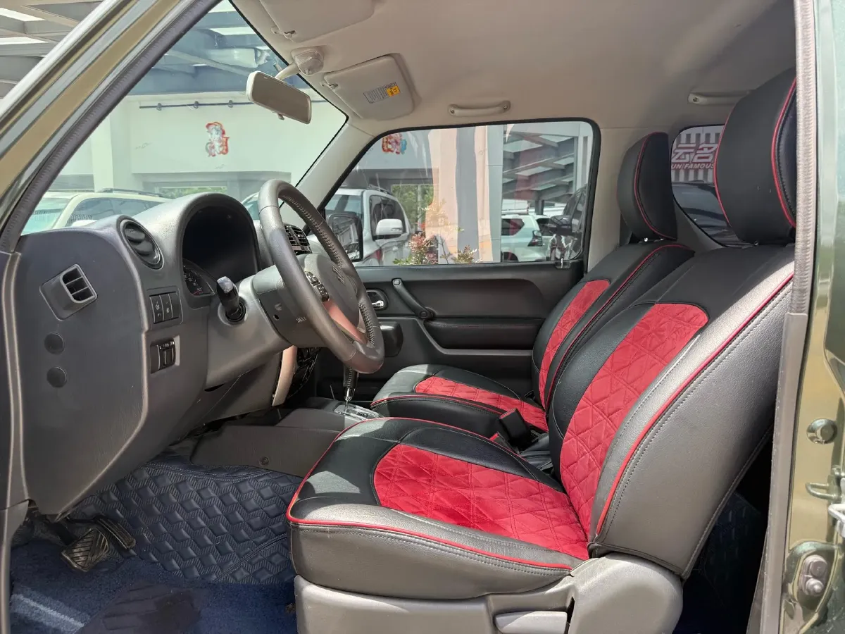 2015 Suzuki Jimny 1.3L 85HP L4 4AT,autocango,china used car exporter,china ev exporter,chinese used car exporter,chinese used ev exporter