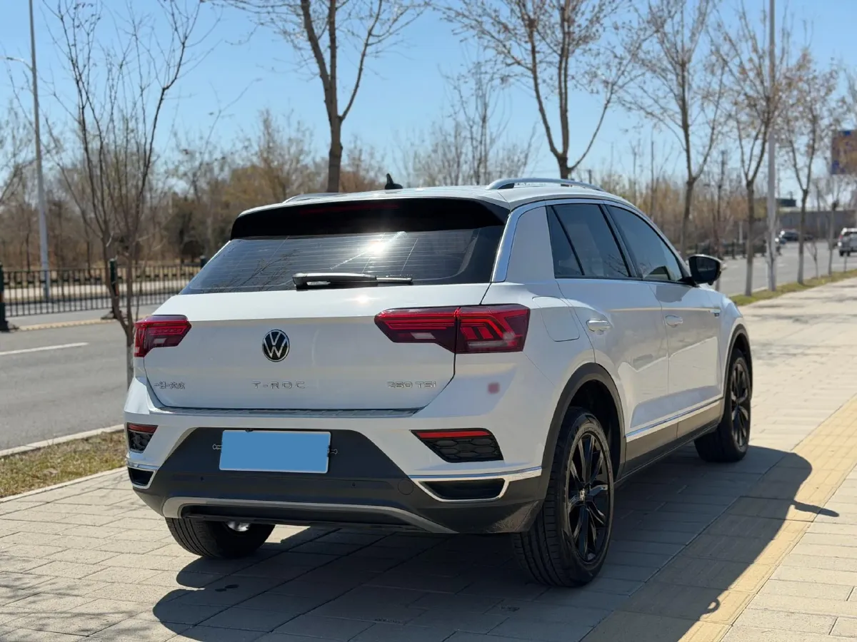 2022 Volkswagen T-Roc 1.4T 150HP L4 7DCT,autocango,china used car exporter,china ev exporter,chinese used car exporter,chinese used ev exporter