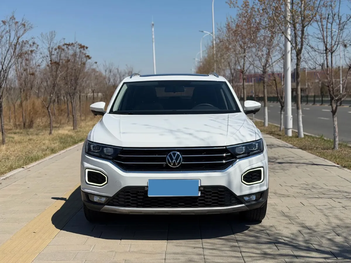 2022 Volkswagen T-Roc 1.4T 150HP L4 7DCT,autocango,china used car exporter,china ev exporter,chinese used car exporter,chinese used ev exporter