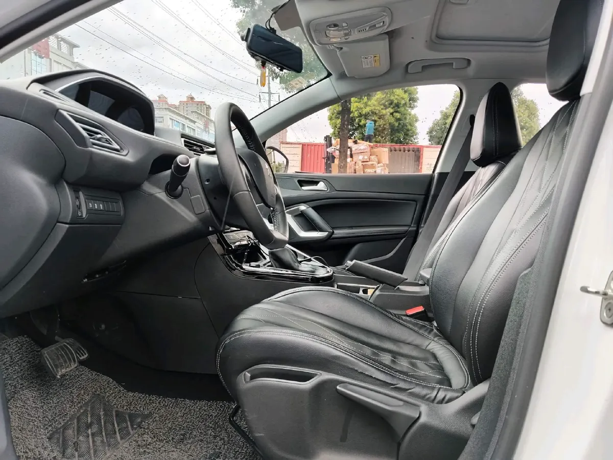 2018 Peugeot 308 1.6L 117HP L4 6AT,autocango,china used car exporter,china ev exporter,chinese used car exporter,chinese used ev exporter