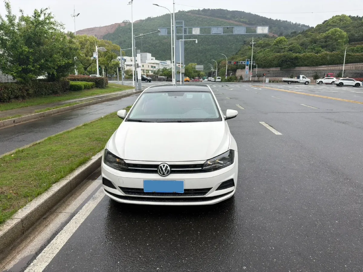 2019 Volkswagen Polo 1.5L 113HP L4 6AT,autocango,china used car exporter,china ev exporter,chinese used car exporter,chinese used ev exporter