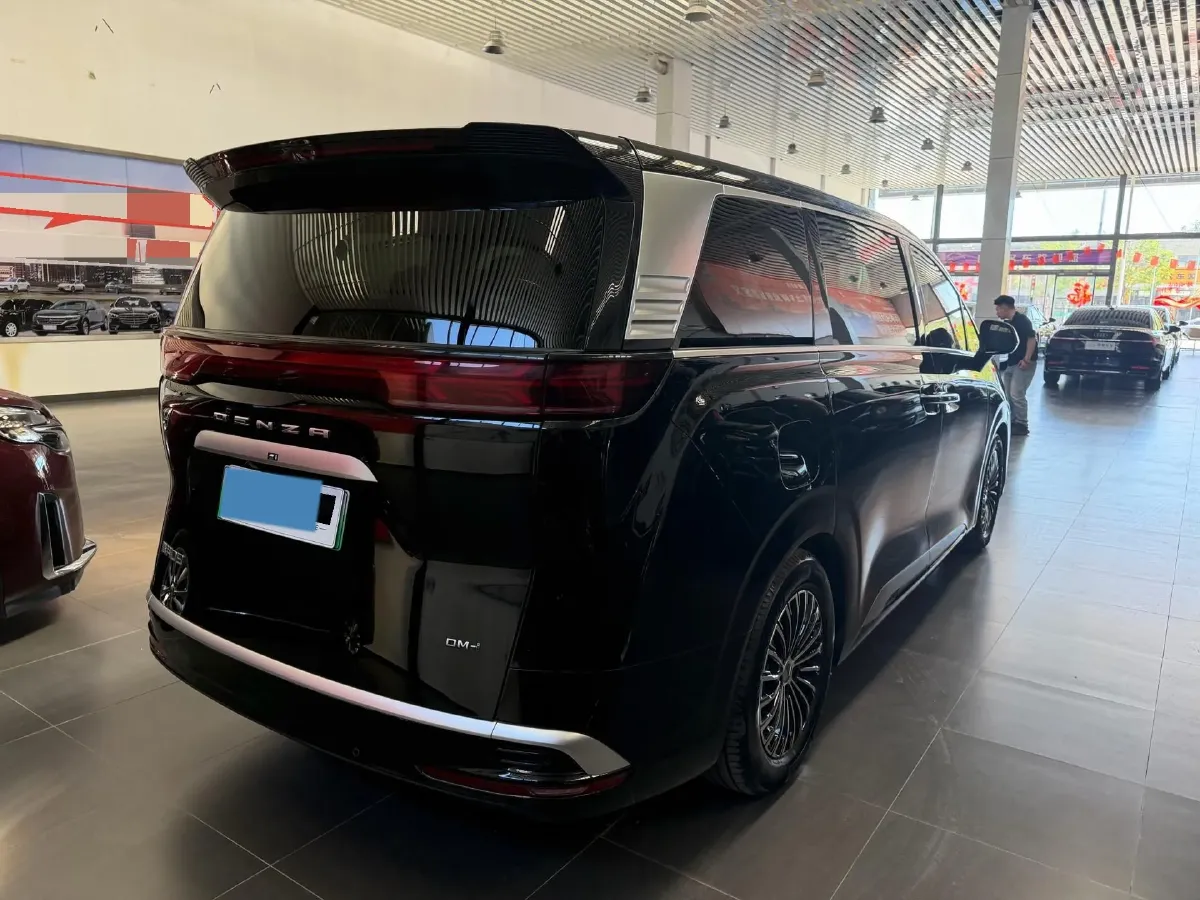 2024 Denza D9 1.5T 139HP L4 E-CVT PHEV 20.39KWH,autocango,china used car exporter,china ev exporter,chinese used car exporter,chinese used ev exporter