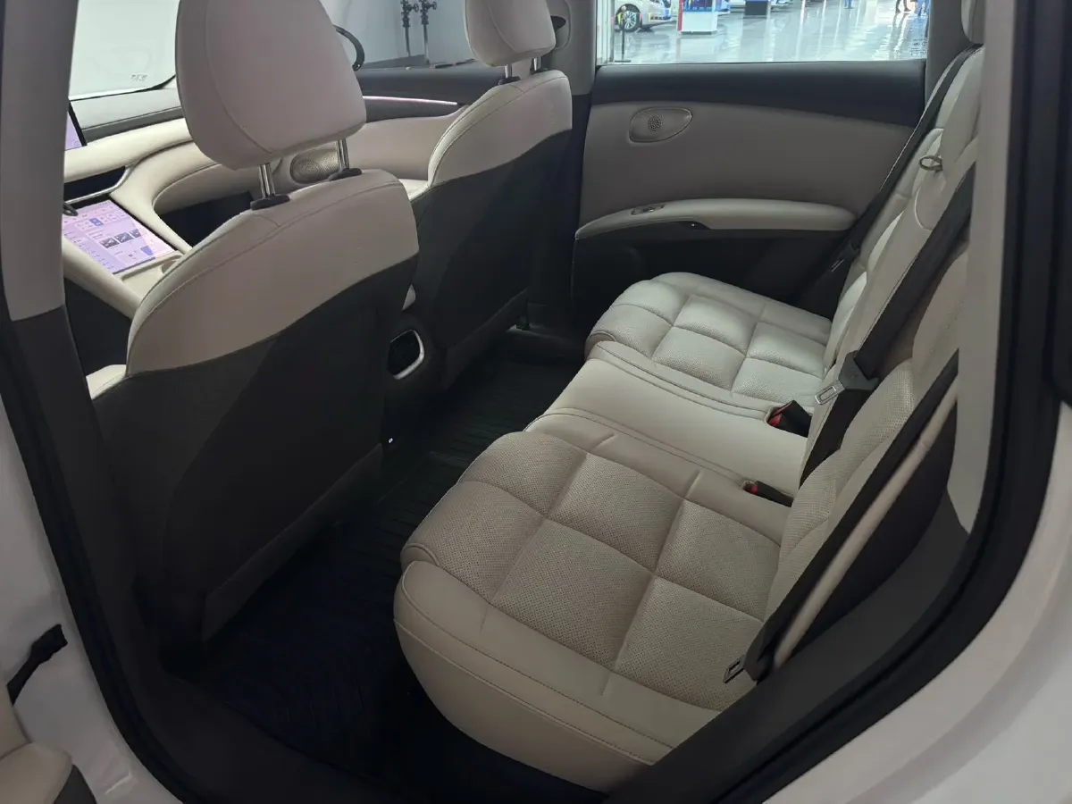 2025 IM LS6 BEV 75KWH,autocango,china used car exporter,china ev exporter,chinese used car exporter,chinese used ev exporter