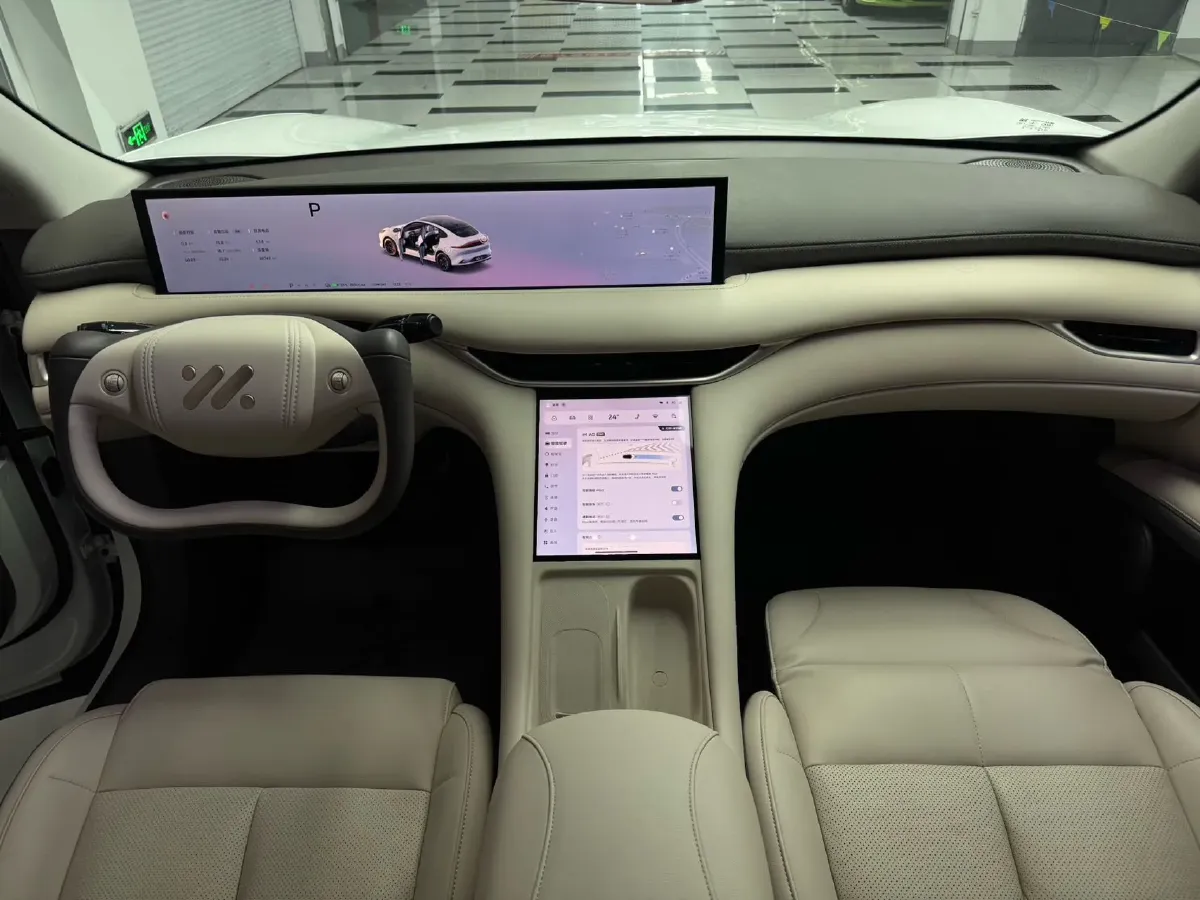 2025 IM LS6 BEV 75KWH,autocango,china used car exporter,china ev exporter,chinese used car exporter,chinese used ev exporter