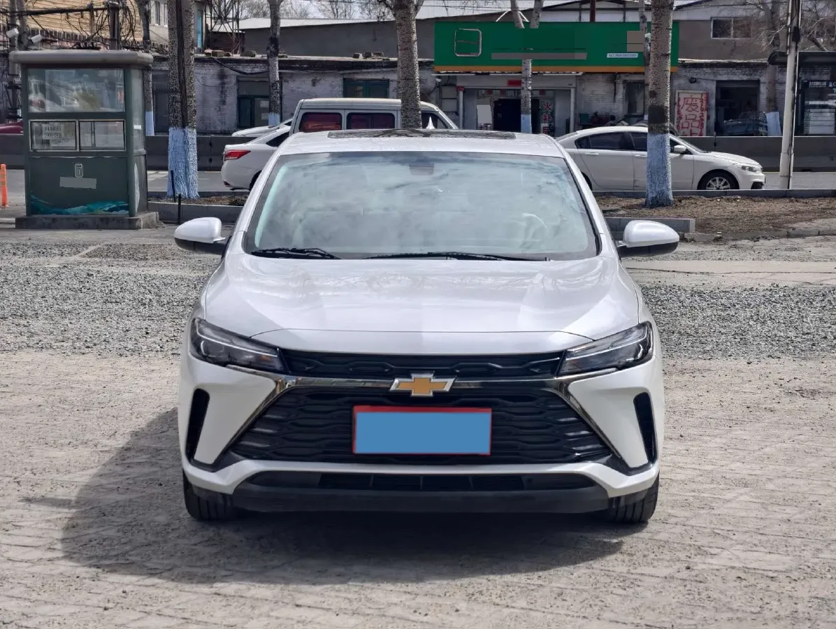 2024 Chevrolet Monza 1.5L 113HP L4 6DCT,autocango,china used car exporter,china ev exporter,chinese used car exporter,chinese used ev exporter