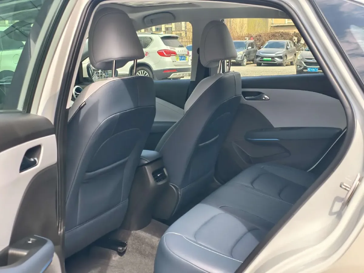 2024 Chevrolet Monza 1.5L 113HP L4 6DCT,autocango,china used car exporter,china ev exporter,chinese used car exporter,chinese used ev exporter