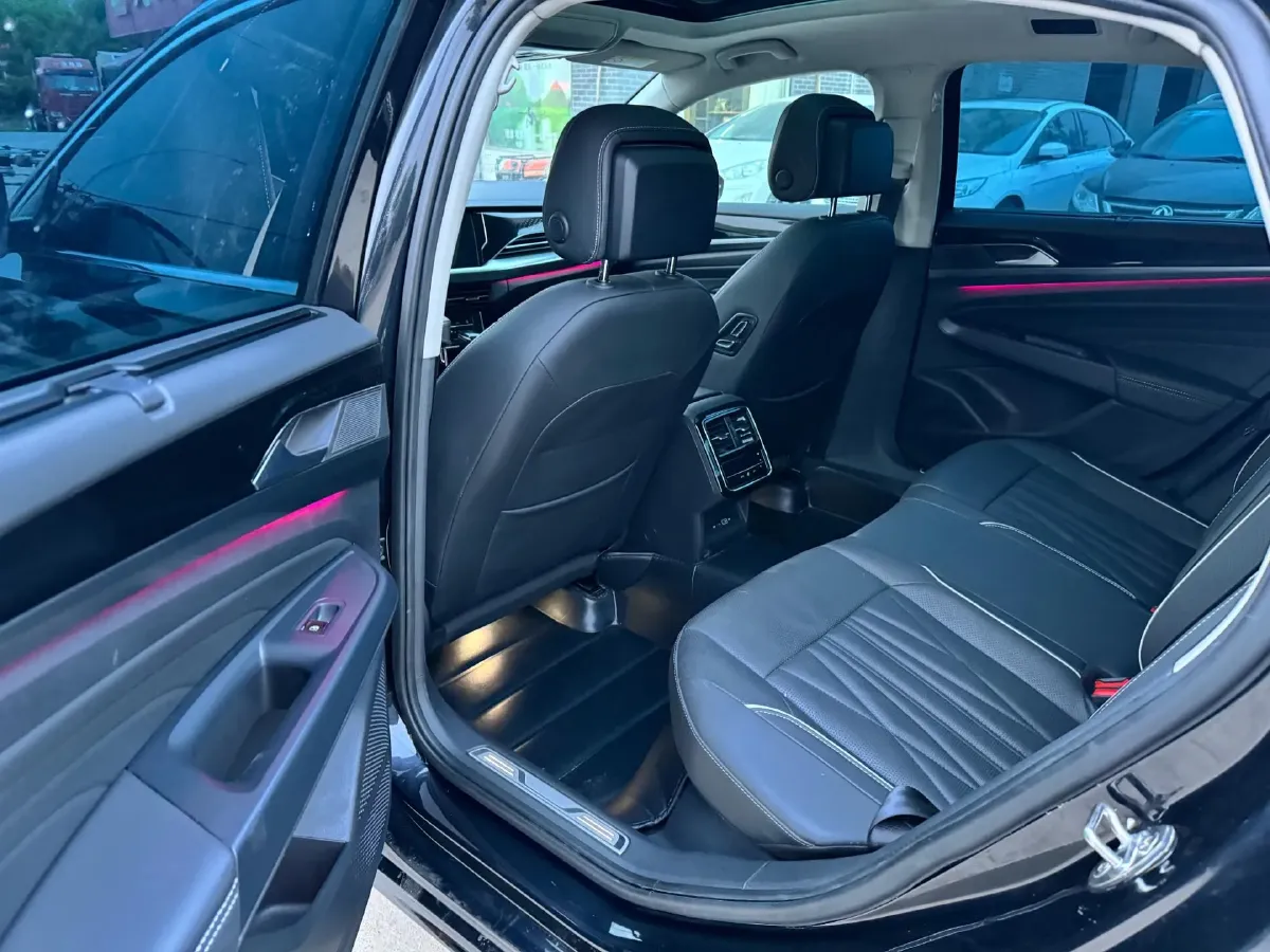 2023 Volkswagen Passat 2.0T 186HP L4 7DCT,autocango,china used car exporter,china ev exporter,chinese used car exporter,chinese used ev exporter