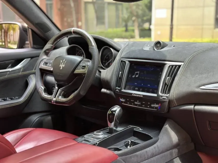 2018 Maserati Levante 3.0T 350HP V6 8AT,autocango,china used car exporter,china ev exporter,chinese used car exporter,chinese used ev exporter