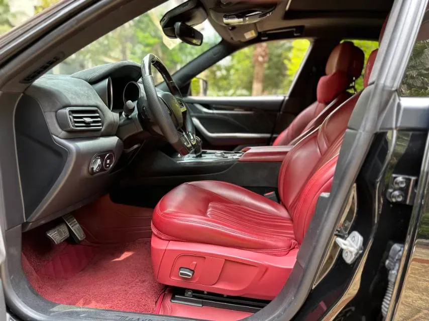 2018 Maserati Levante 3.0T 350HP V6 8AT,autocango,china used car exporter,china ev exporter,chinese used car exporter,chinese used ev exporter