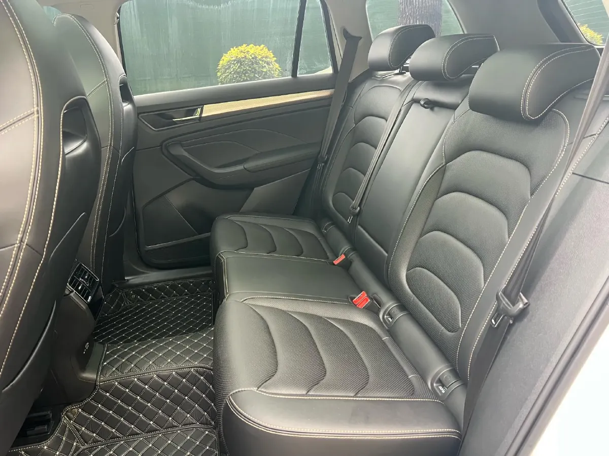 2022 Skoda Kodiak 2.0T 186HP L4 7DCT,autocango,china used car exporter,china ev exporter,chinese used car exporter,chinese used ev exporter