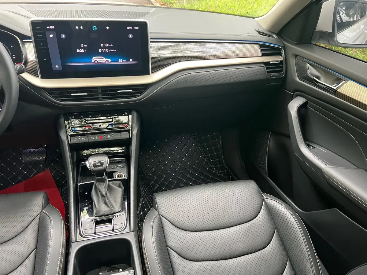 2022 Skoda Kodiak 2.0T 186HP L4 7DCT,autocango,china used car exporter,china ev exporter,chinese used car exporter,chinese used ev exporter