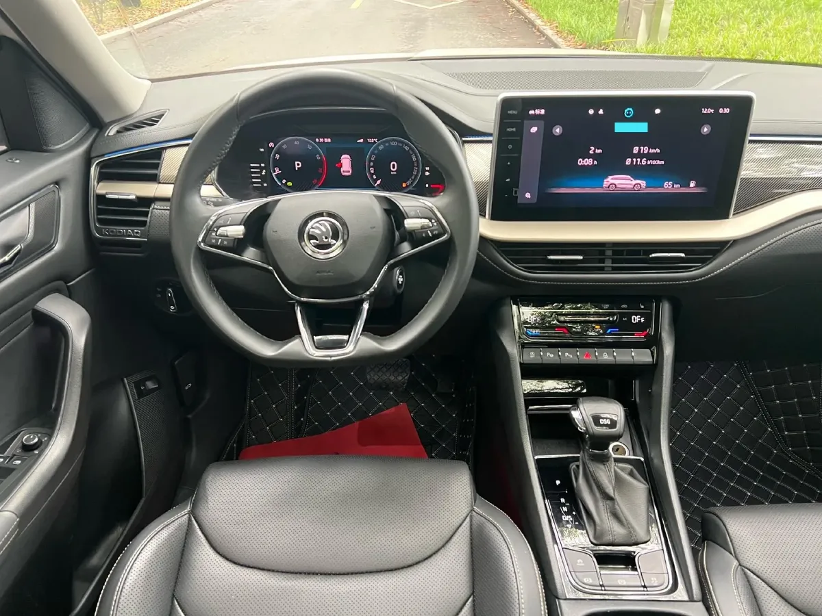 2022 Skoda Kodiak 2.0T 186HP L4 7DCT,autocango,china used car exporter,china ev exporter,chinese used car exporter,chinese used ev exporter